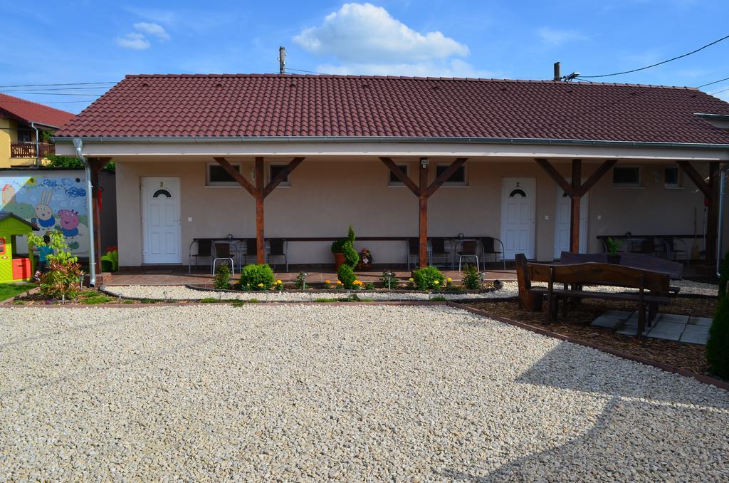 Belany Studios Veľký Meder Kültér fotó